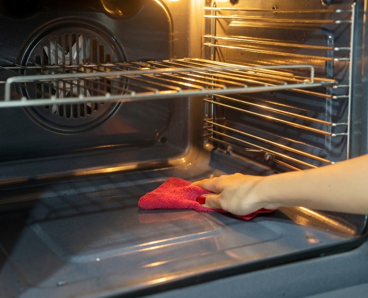 How To Clean Ovens - How to Clean Your Ovens and Oven Racks