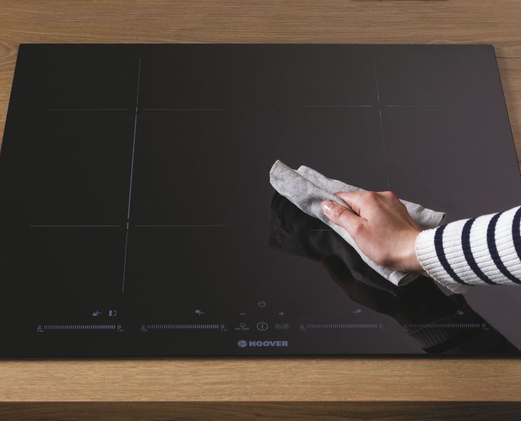 Comment nettoyer une plaque à induction